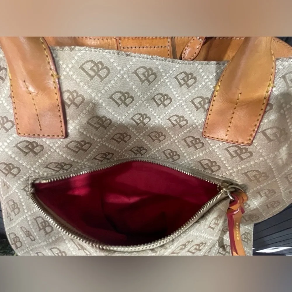 Dooney & Bourke Vintage Tan and Orange Tote Bag - Picture 3 of 15